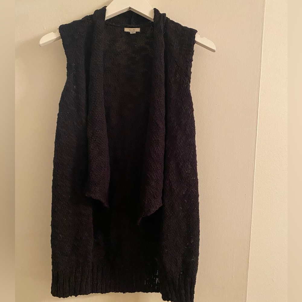 Ecote Black Sweater Vest Size Small